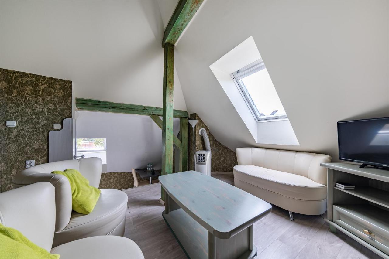 Hotel Pod Zamkiem Олщин Екстериор снимка